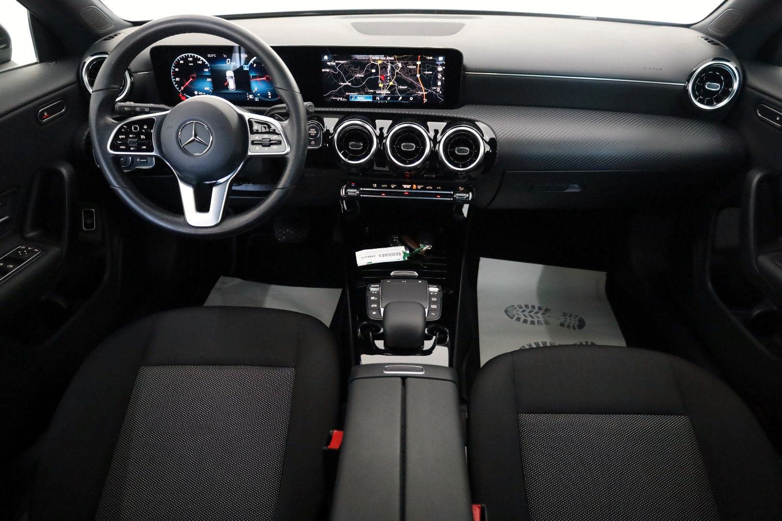 Fahrzeugabbildung Mercedes-Benz CLA 200 d SB, Navi,LED,DAB,Park Paket,Kamera,SH