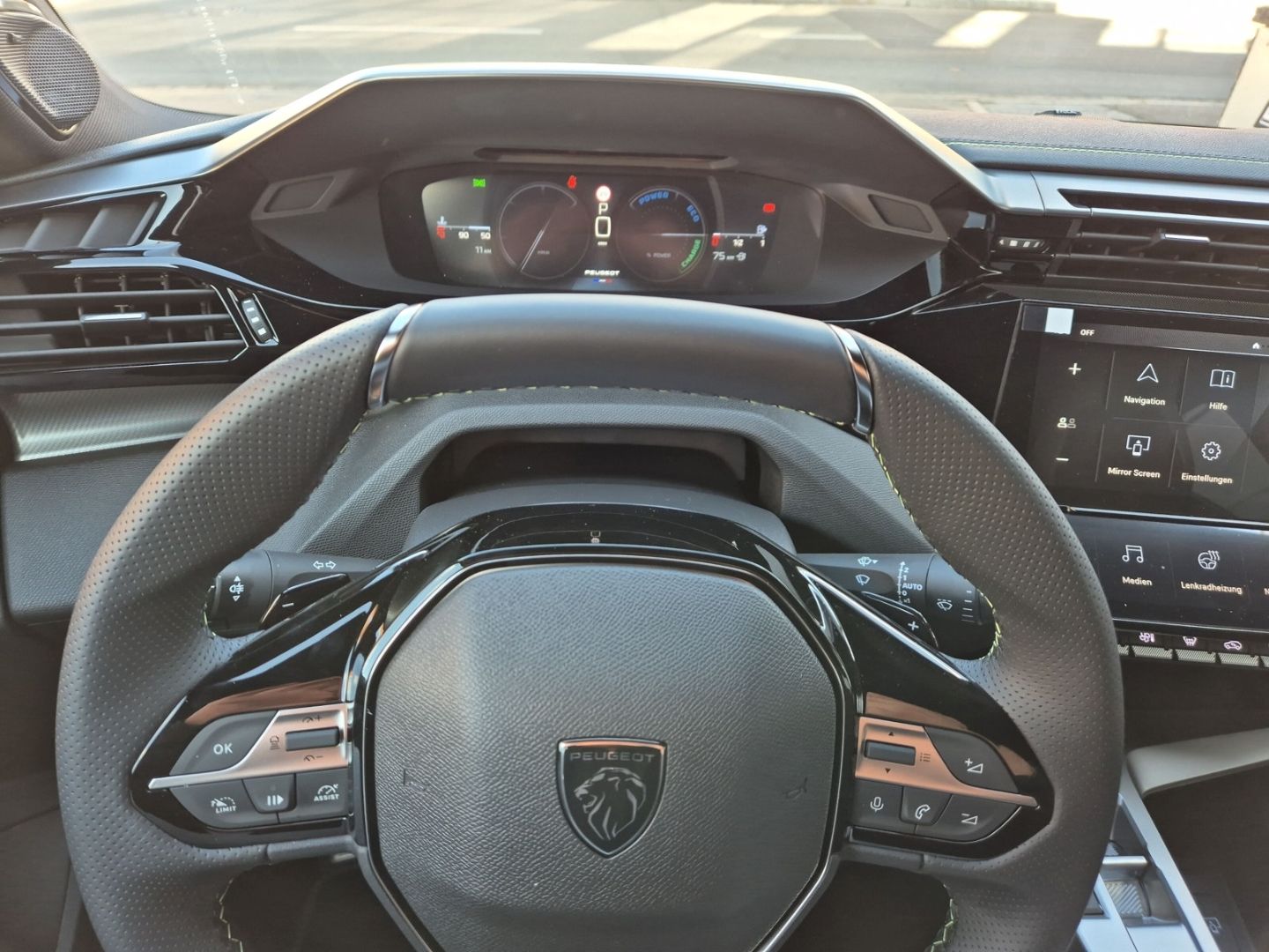 Peugeot 408 - Bild 12