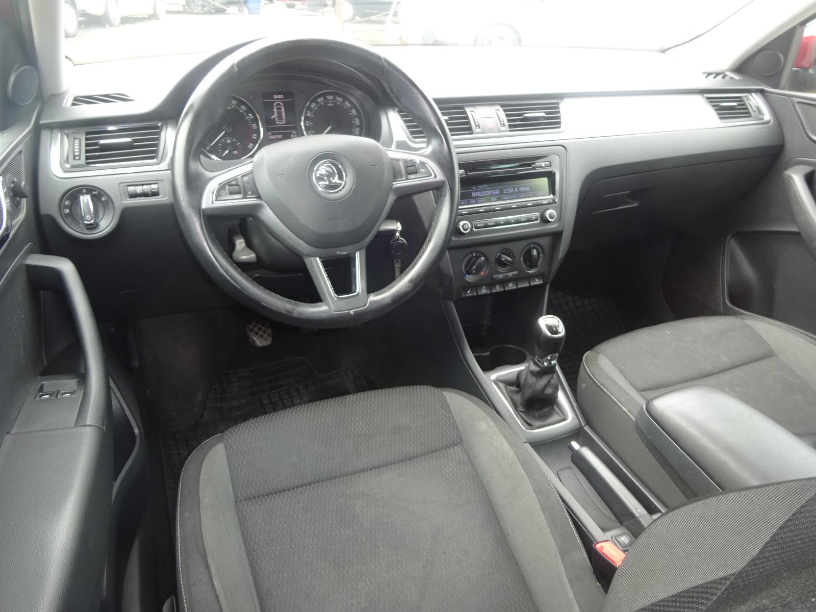 Skoda Rapid 2015 — photo 9