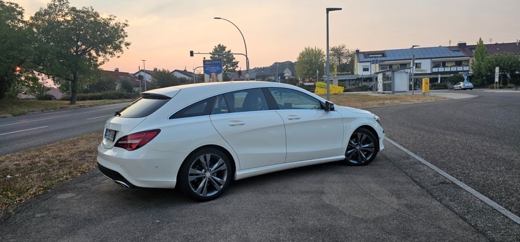 Image of Mercedes-Benz CLA 180 Shooting Brake