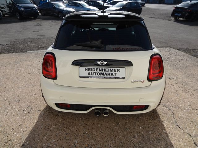 Fahrzeugabbildung MINI Cooper S/Pano/Leder/Navi/SitzH/H&K/JWC/