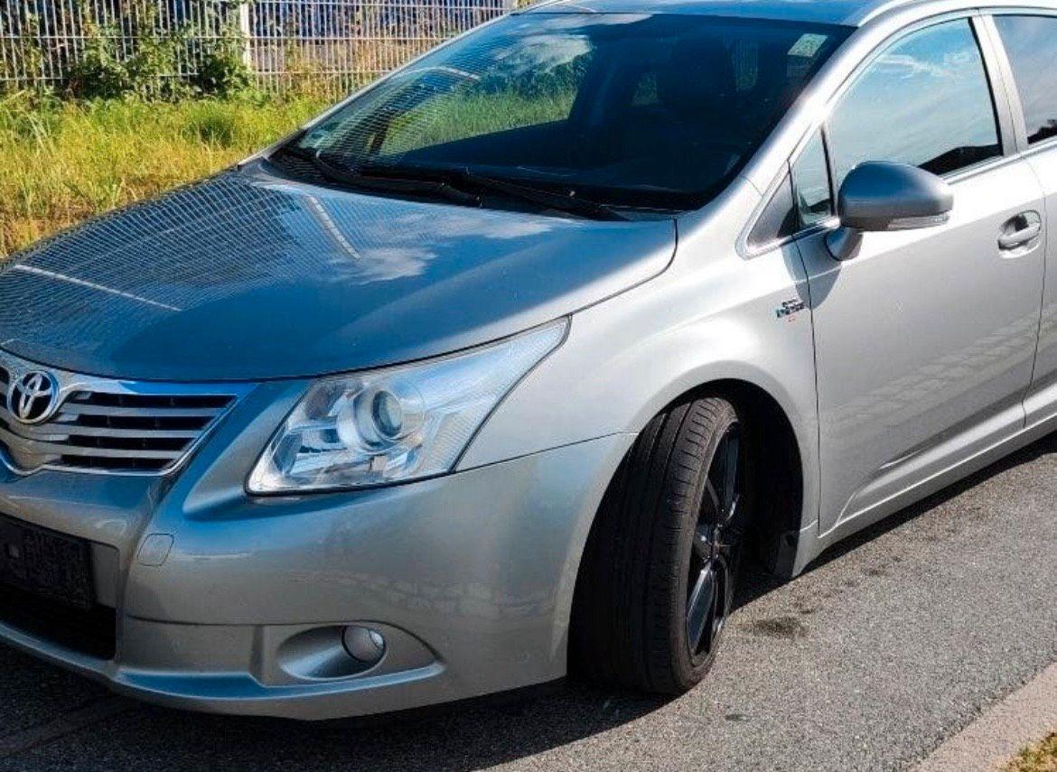 Toyota Avensis, 2011