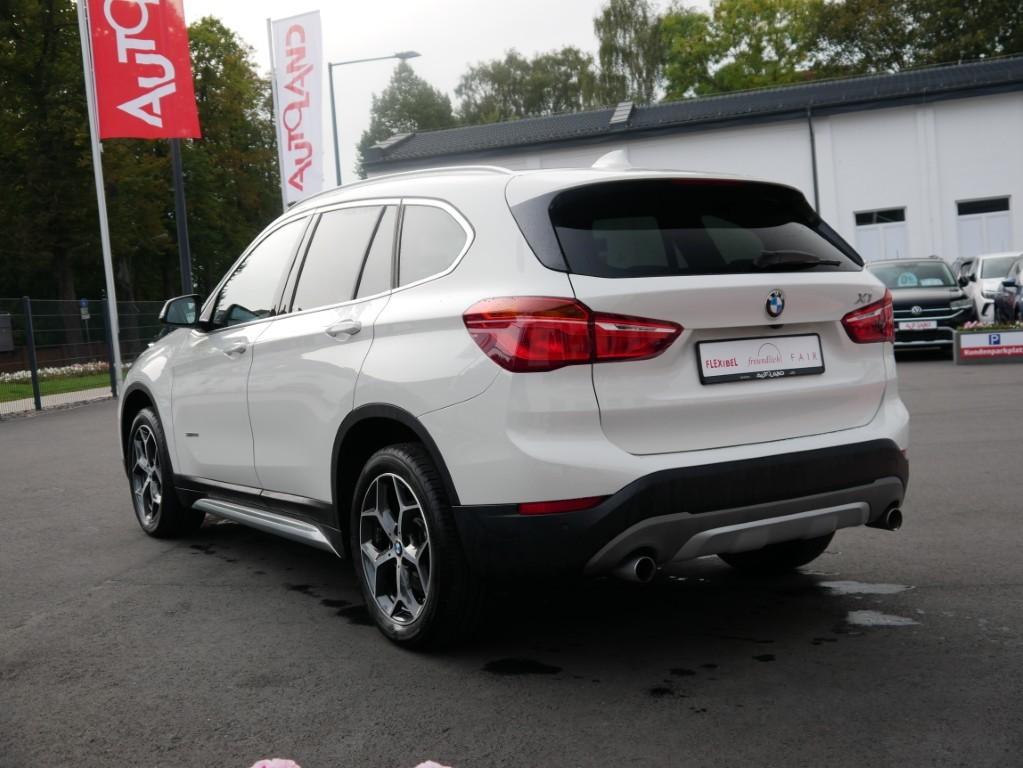 BMW X1 sDrive 20 i xLine LED Navi Kamera Sitzheizung