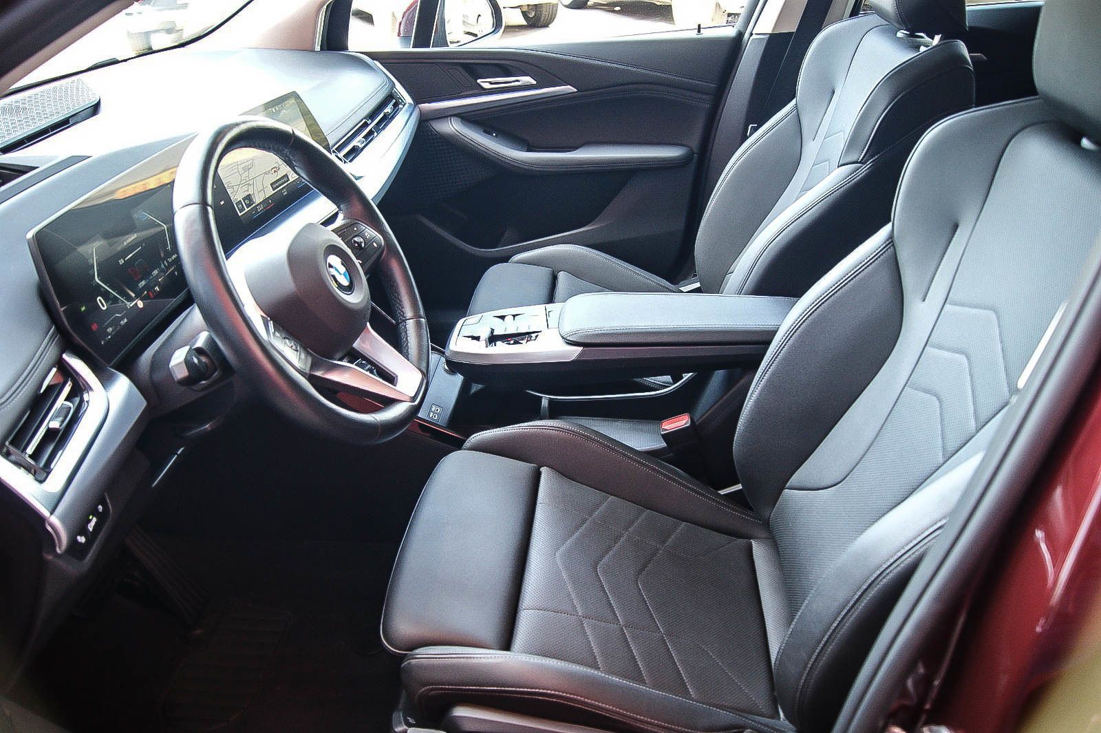 Fahrzeugabbildung BMW 223 Active Tourer i xDrive LEDER HEAD-UP SPORT 4