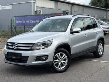 Volkswagen Tiguan - 1