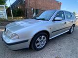 Skoda Octavia Kombi Aut.+ Schiebedach+PDC+Klima - gebrauchte Skoda Octavia aus dem Jahr 1999