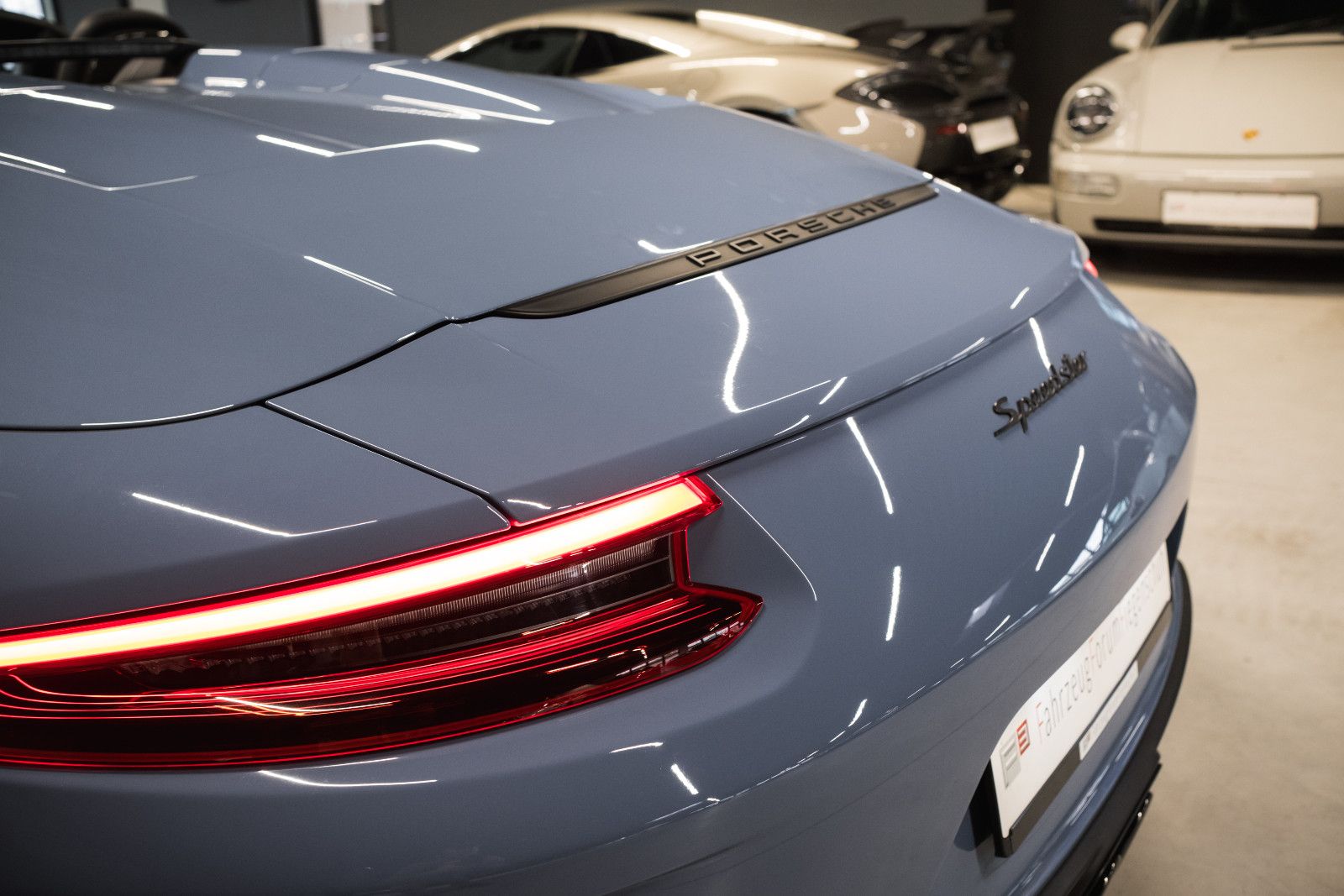 Fahrzeugabbildung Porsche 991/911 Speedster-PTS Aetnablau-Lift-DAB-Kamera