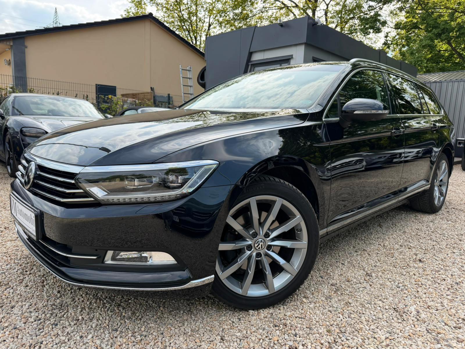 Volkswagen Passat Variant DSG Pano*ACC*Navi*AHK*360Kam