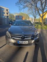 Mercedes-Benz 220 /18 ZOLL AMG KLIMA. DISTRONIC - Mercedes-Benz 220 in Köln