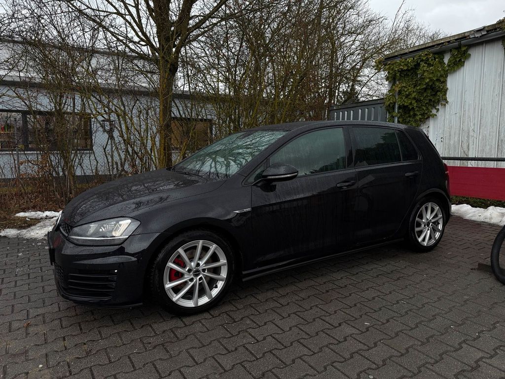 Image of Volkswagen Golf