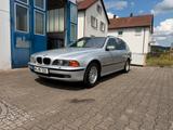BMW 528i Touring E39 | Nur 74.250 km, Sammlerzustand - BMW E39 mit Benzin-Antrieb