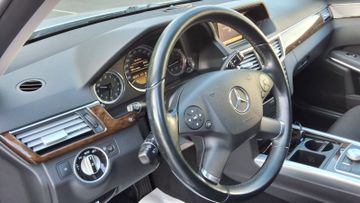 Mercedes E 200 - 11