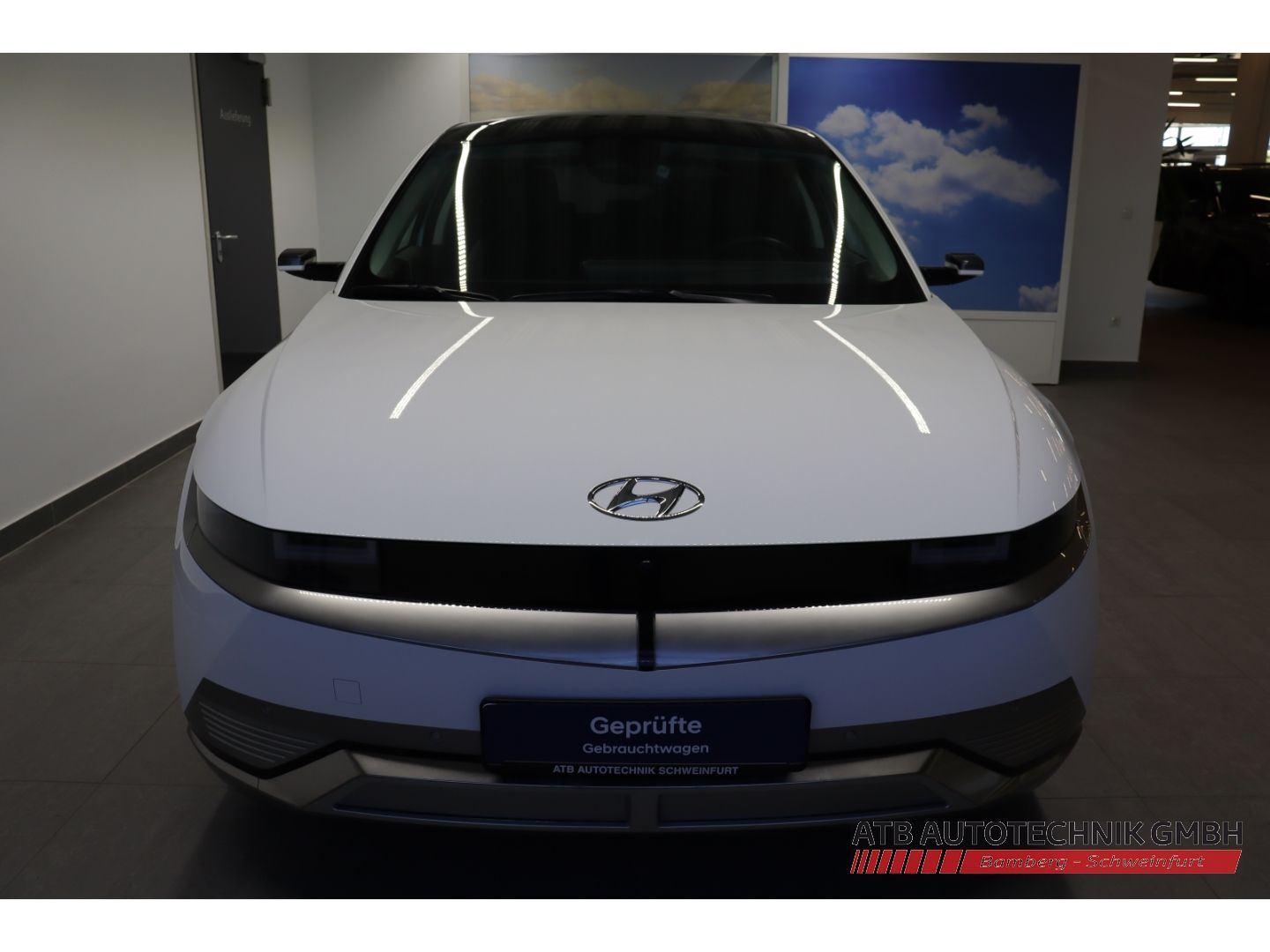 Fahrzeugabbildung Hyundai IONIQ 5 UNIQ 77,4kWh Batt. SOH98,1% 4WD HUD El.