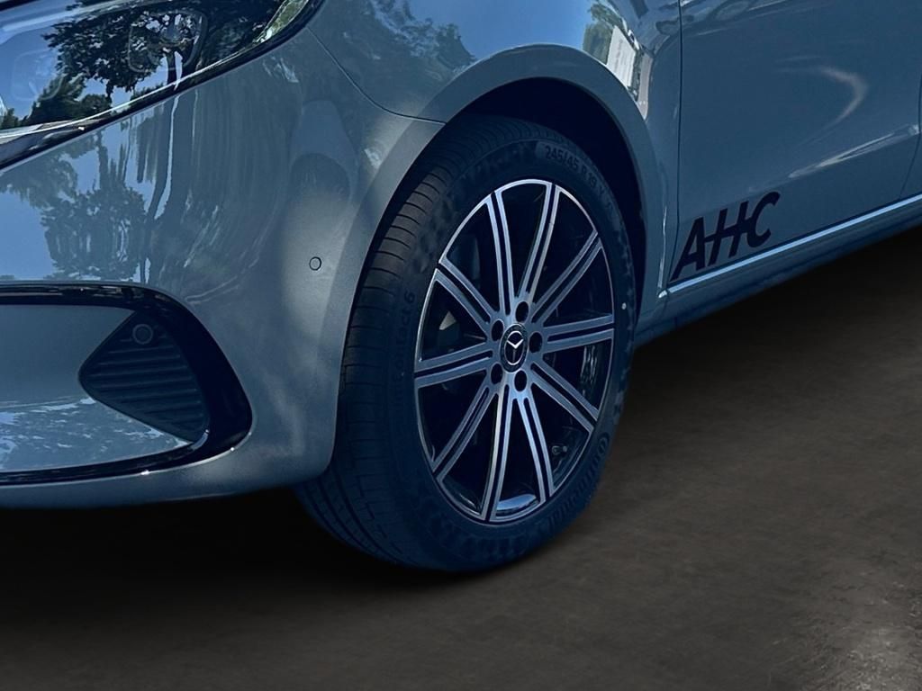 Fahrzeugabbildung Mercedes-Benz V 300 d 4MATIC AVANTGARDE Lang AIRMATIC AHK STHZ