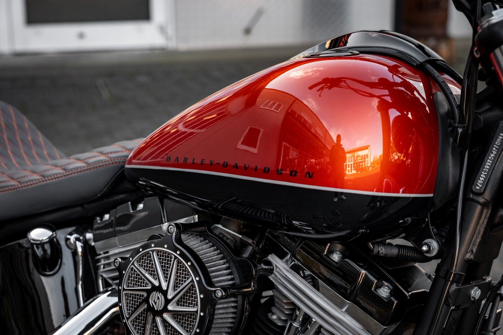Fahrzeugabbildung Harley-Davidson FXS Softail Blackline - Jekill&Hyde-Custom Umbau