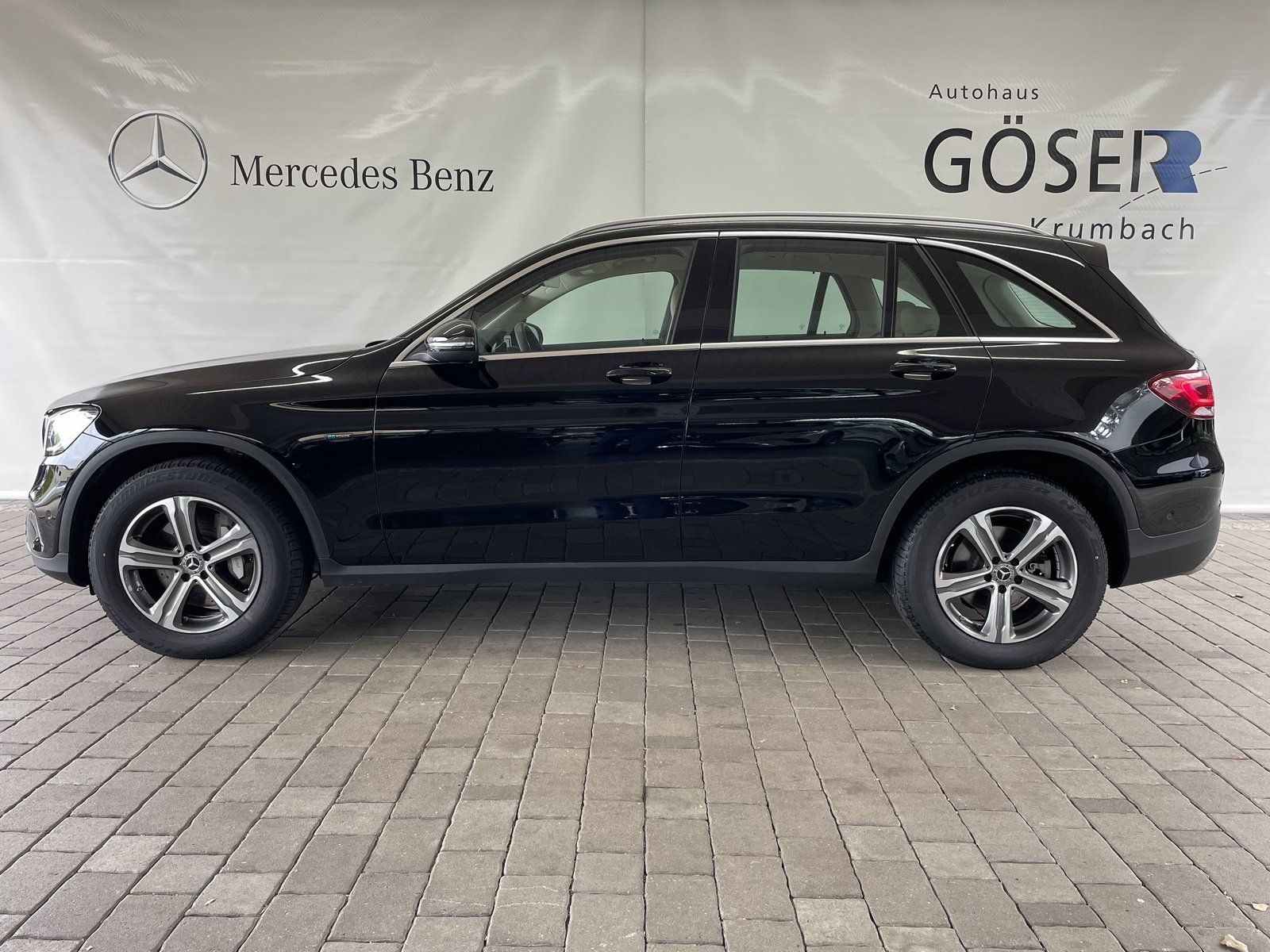 MERCEDES-BENZ GLC 300 de 4M*Distronic*Airmatic*AHK*Burmester