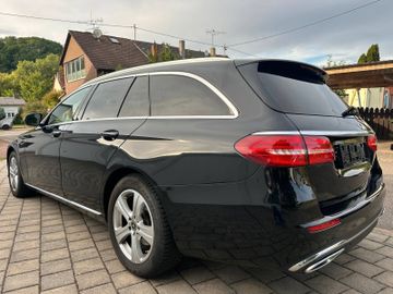 Mercedes E 220 - 5