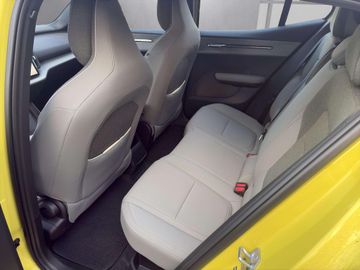 Volvo EX30 Plus AWD Performance Pure Electric