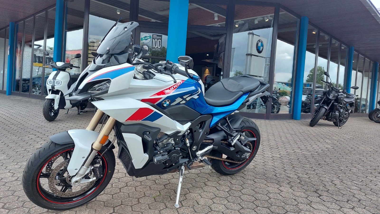 Fahrzeugabbildung BMW S 1000 XR   Style Sport  Neuzustand  Zubehör