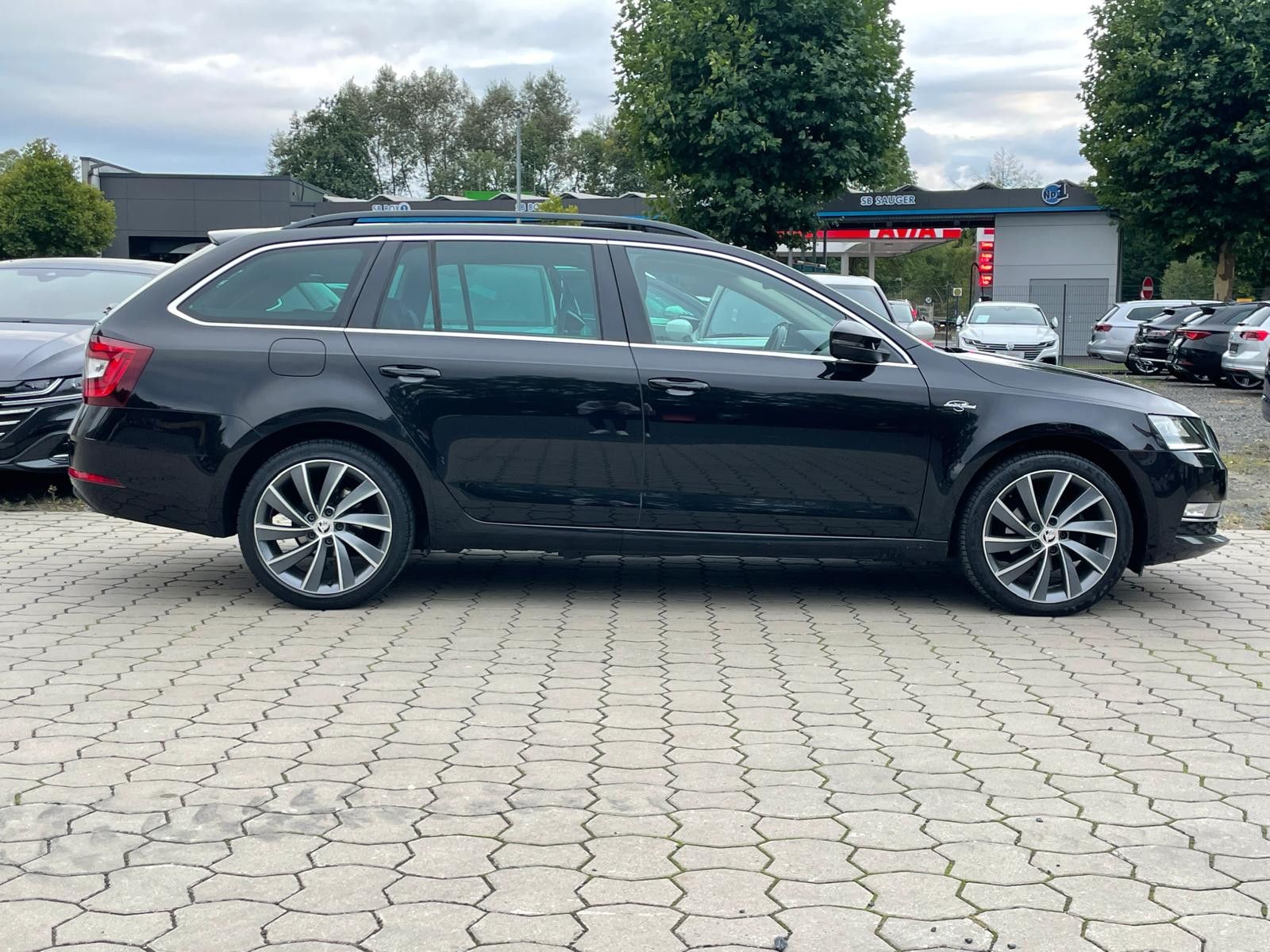 Fahrzeugabbildung SKODA Octavia 2.0 TDI Laurin L&K LED/MEMORY/CANTON/APP