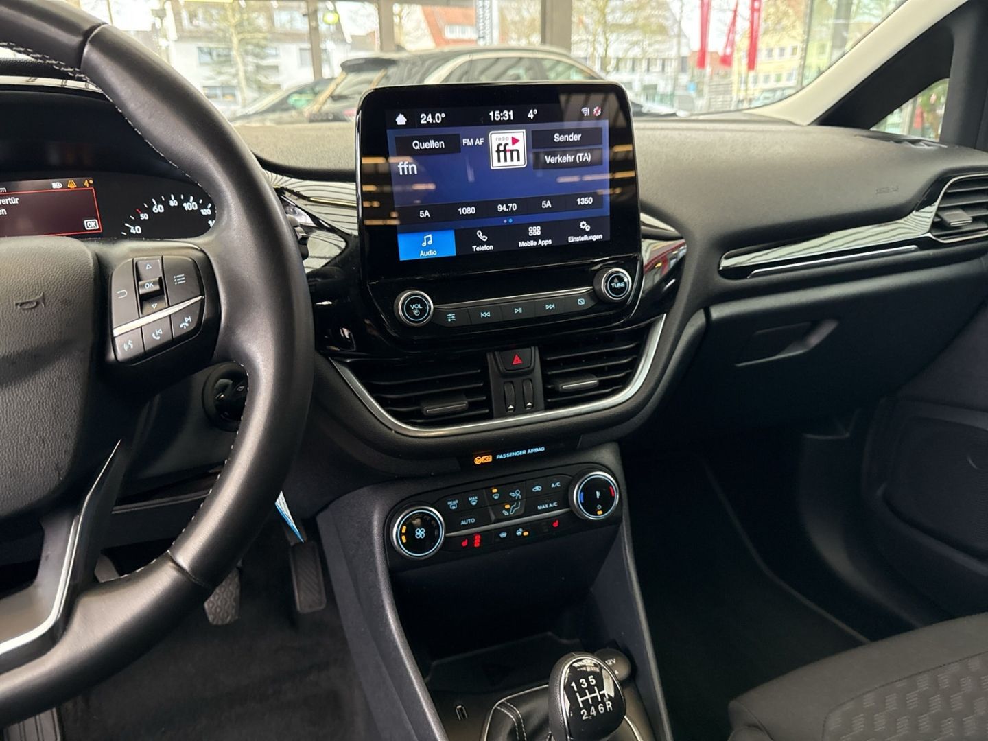 Fahrzeugabbildung Ford Fiesta Titanium 1.0 Mild Hybrid Winterpaket