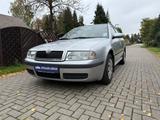 Skoda Octavia Combi Tour - Skoda Octavia aus 2009: Tour