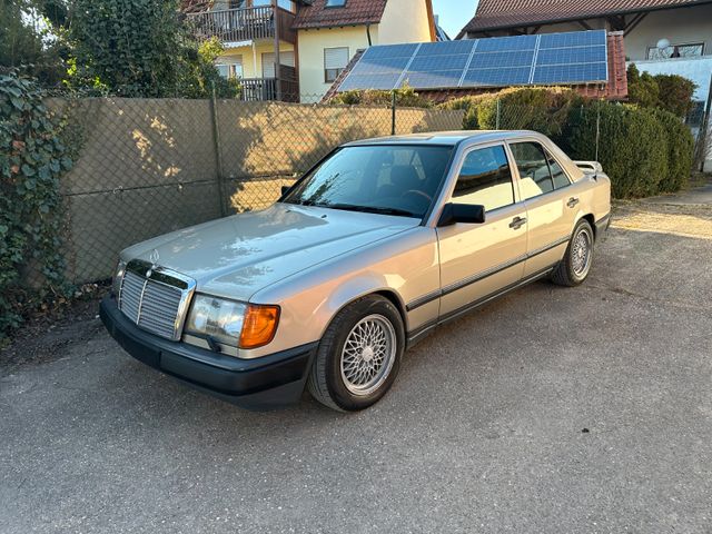 Mercedes-Benz 300D Turbo Klima TÜV+H Kennzeichen Neu Rostfrei