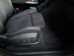 Fahrzeugabbildung BMW 220i Active Tourer -- M Sport/ ACC/ AHK/ HeadUp