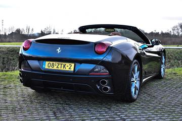 2009 Ferrari CALIFORNIA — фото 8