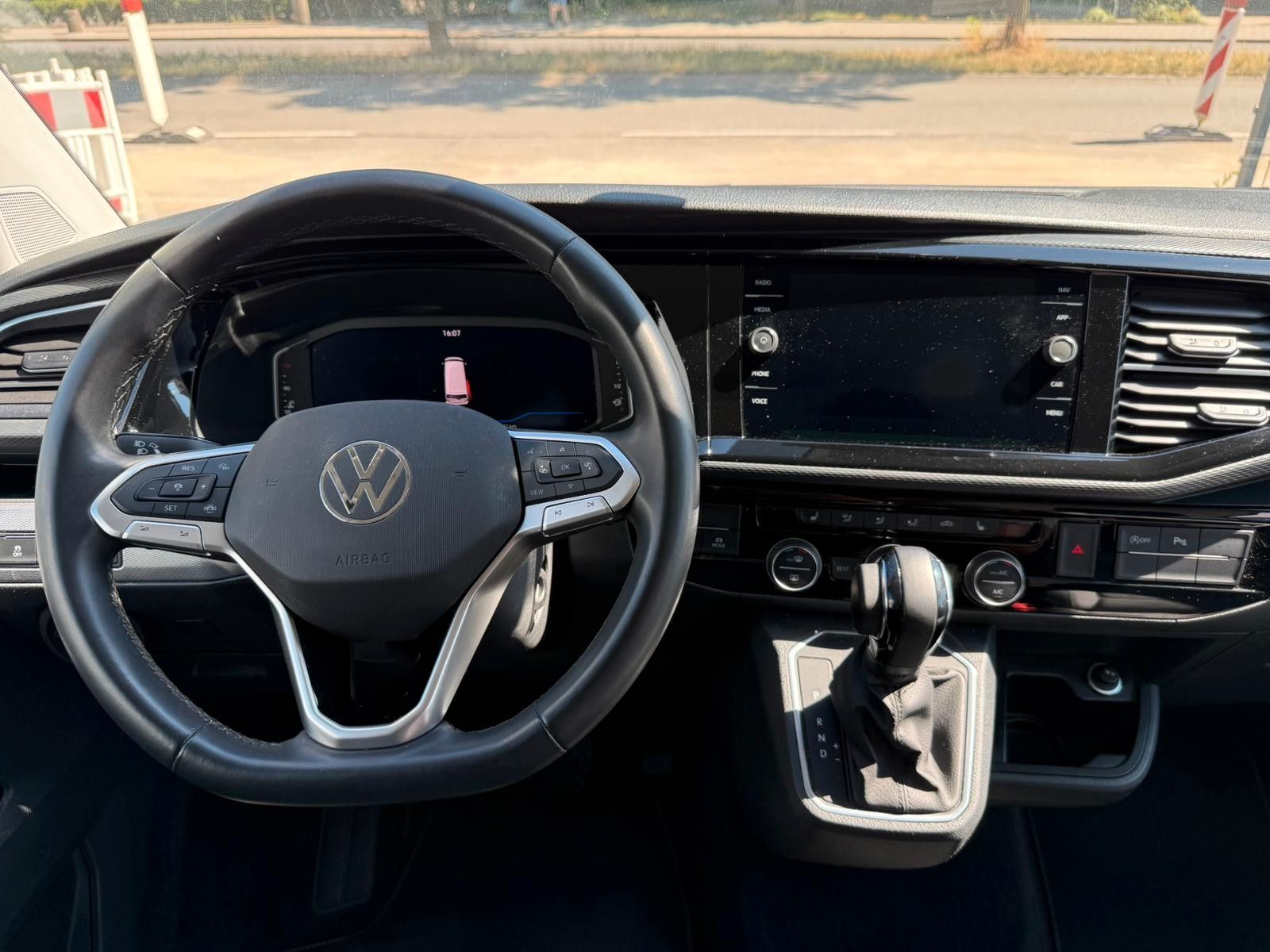 Volkswagen T6.1 Multivan 4Motion Virt Gen6 ShFB LED Memory foto 7