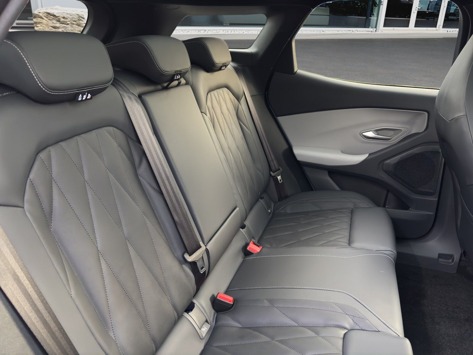 Fahrzeugabbildung Ford Explorer Premium RWD #Fahrerassistenz-Paket