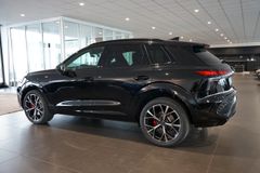 AUDI Q3 TFSI quattro S line | Pano | Matrix |TechPro AUDI Q3 TFSI quattro S line | Pano | Matrix |TechPro
