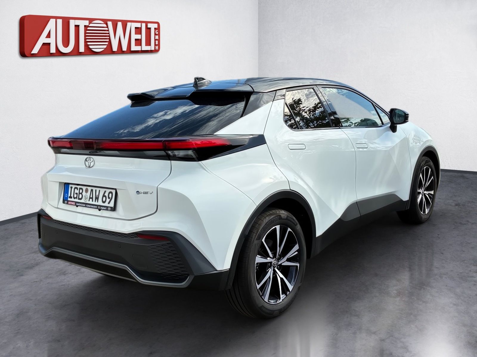 Fahrzeugabbildung Toyota C-HR 1.8 FWD Teamplayer Kamera,LED,Navi,SHZ,ACC