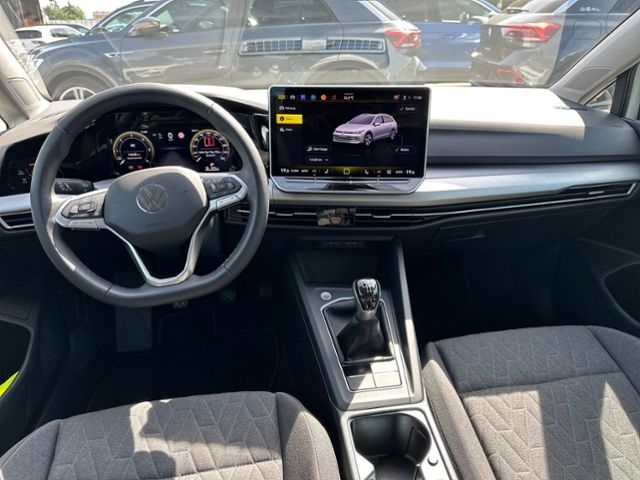 Fahrzeugabbildung Volkswagen Golf VIII Variant 2.0 TDI LIFE SHZ LED NAVI KLIM