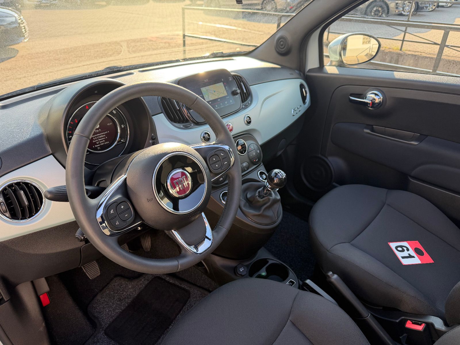 Fahrzeugabbildung Fiat 500C /KLIMA/BLUETOOTH/NAVI/PDC