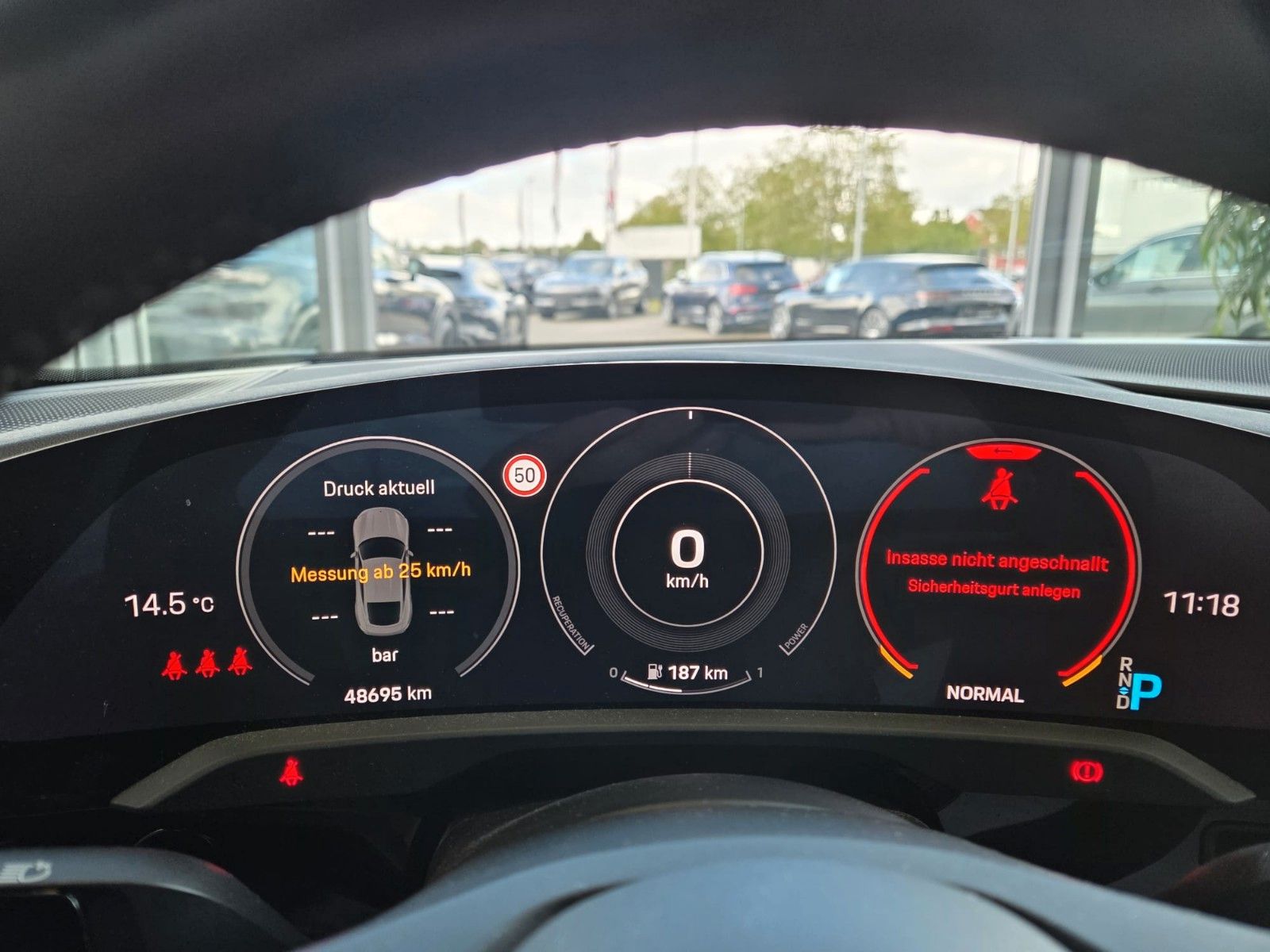 Fahrzeugabbildung Porsche Taycan 4 S/erst 48000km
