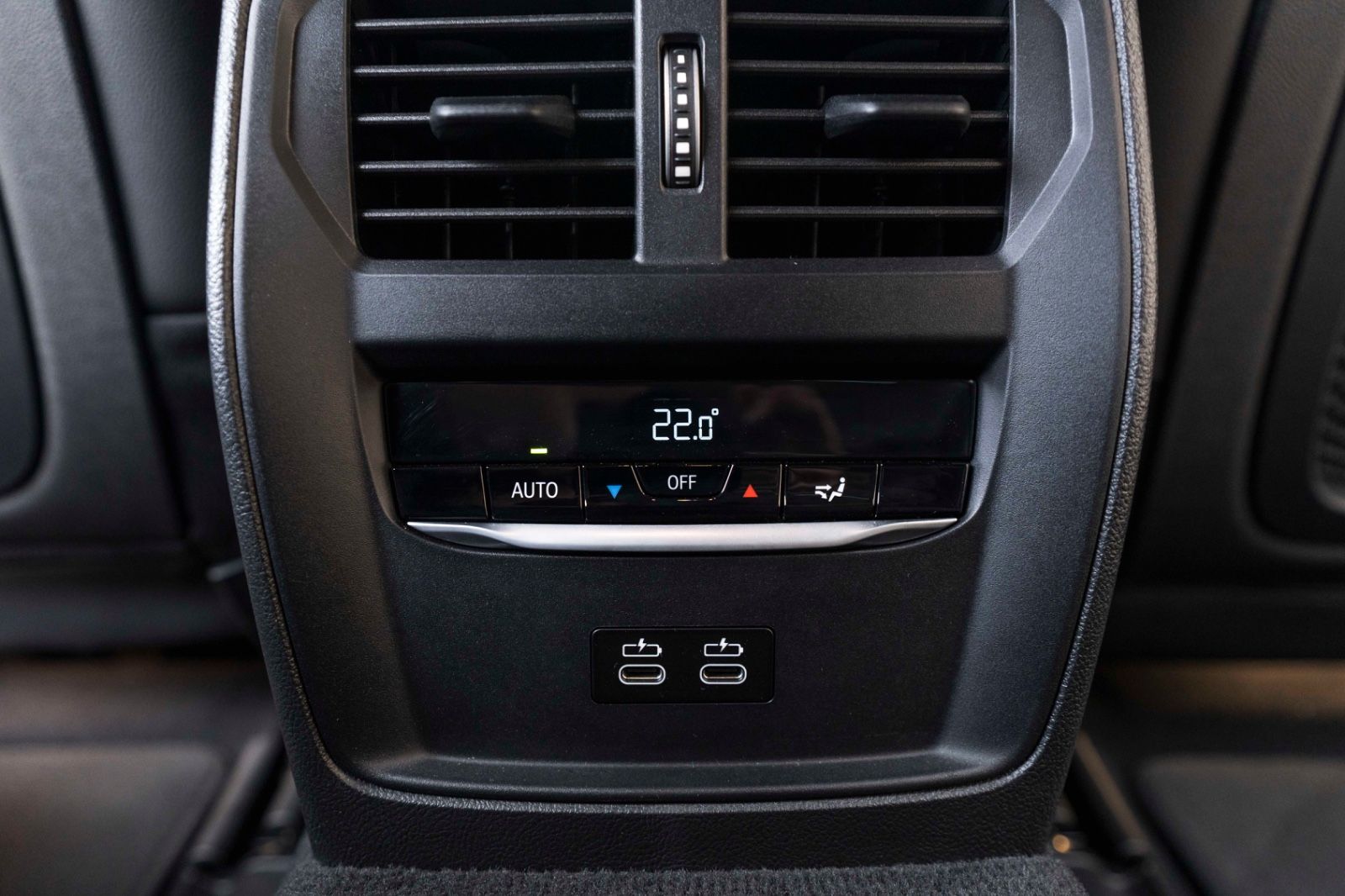 Fahrzeugabbildung BMW i4 M50 GC H&K LASERLICHT KAM CARPLAY ACC M+S