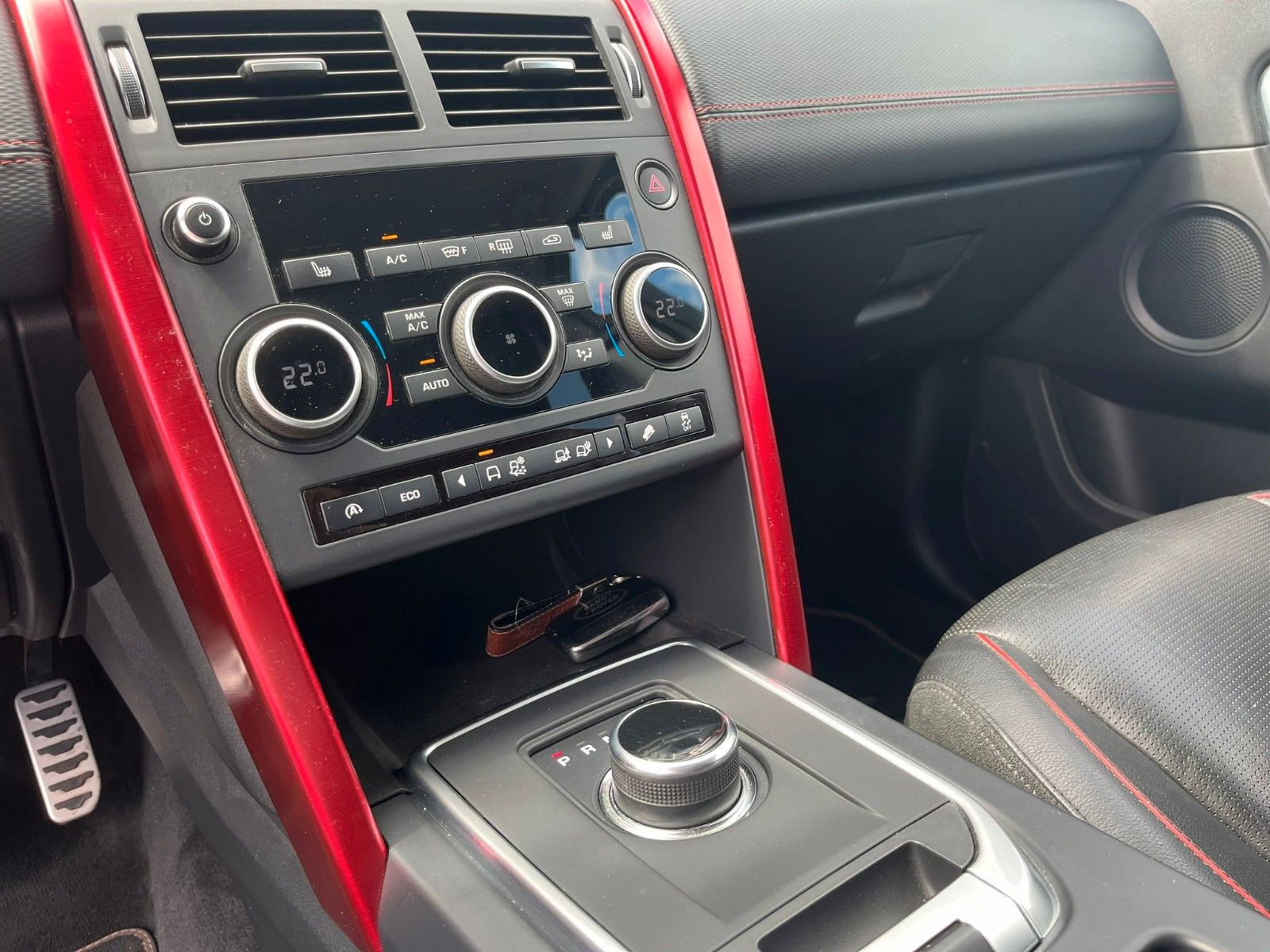 Fahrzeugabbildung Land Rover Discovery Sport SE AWD
