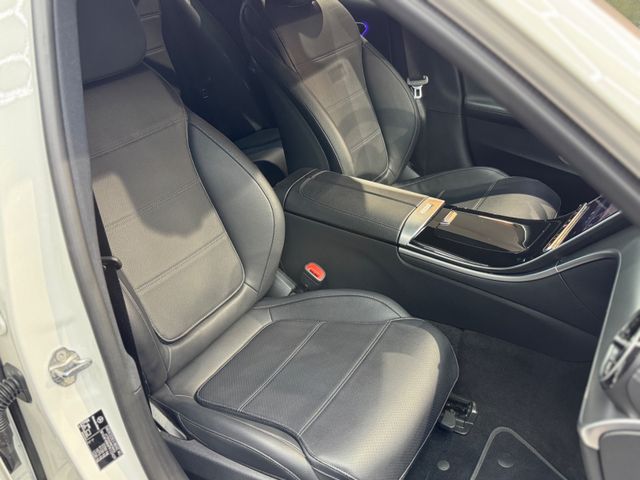 Mercedes-Benz C 180 Lim. AMG*LED*LEDER*MASSAGE*CAM*AMBIENTE