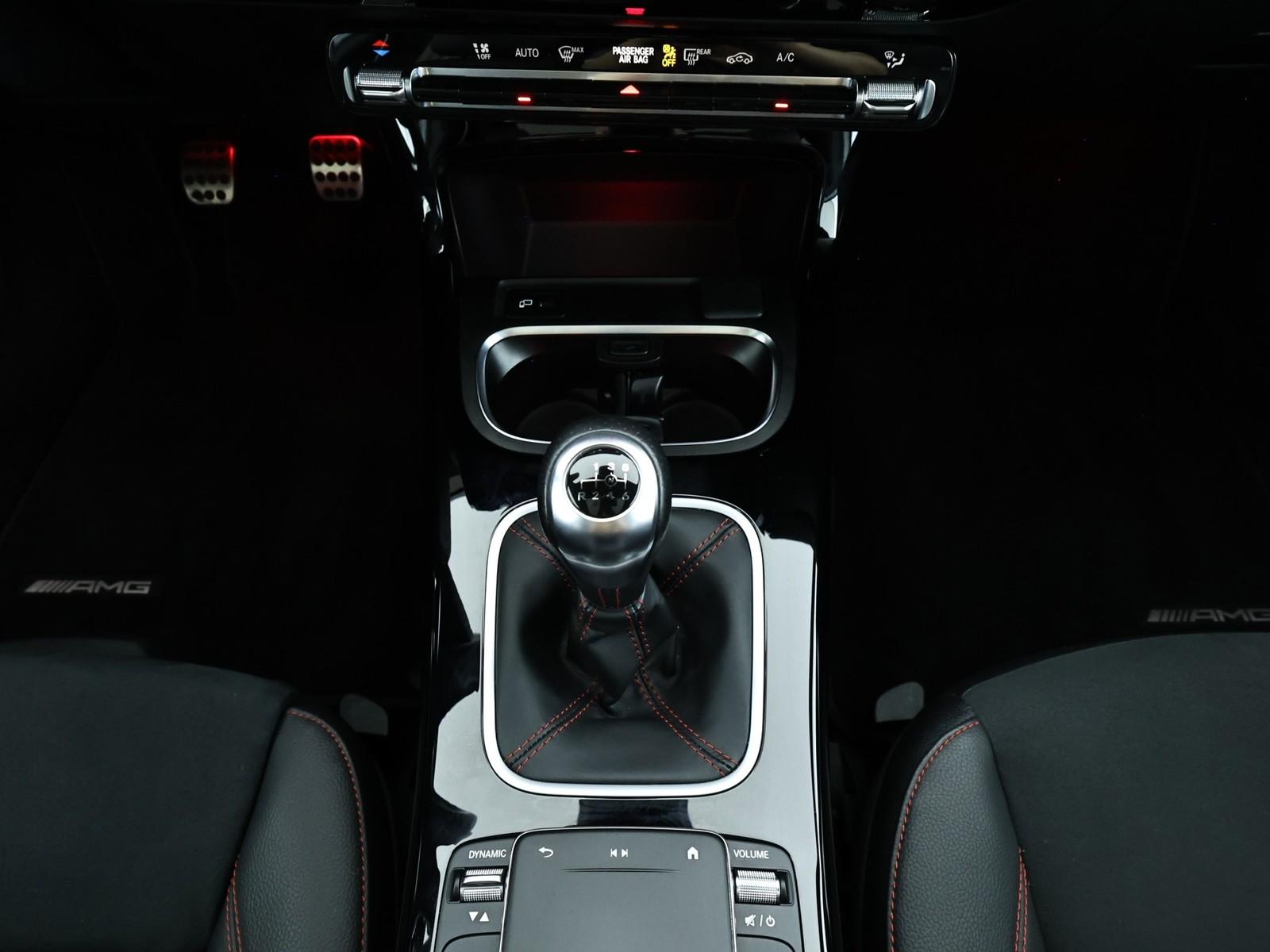 Mercedes-Benz A-Class Lim. AMG Line Pano LED Kamera Navi, миниатюра 13