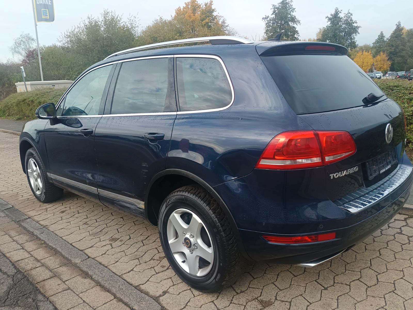 Volkswagen Touareg 2010 — photo 8