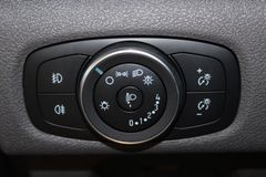 Fahrzeugabbildung Ford Tourneo Custom Active L1 8-Sitzer + ACC