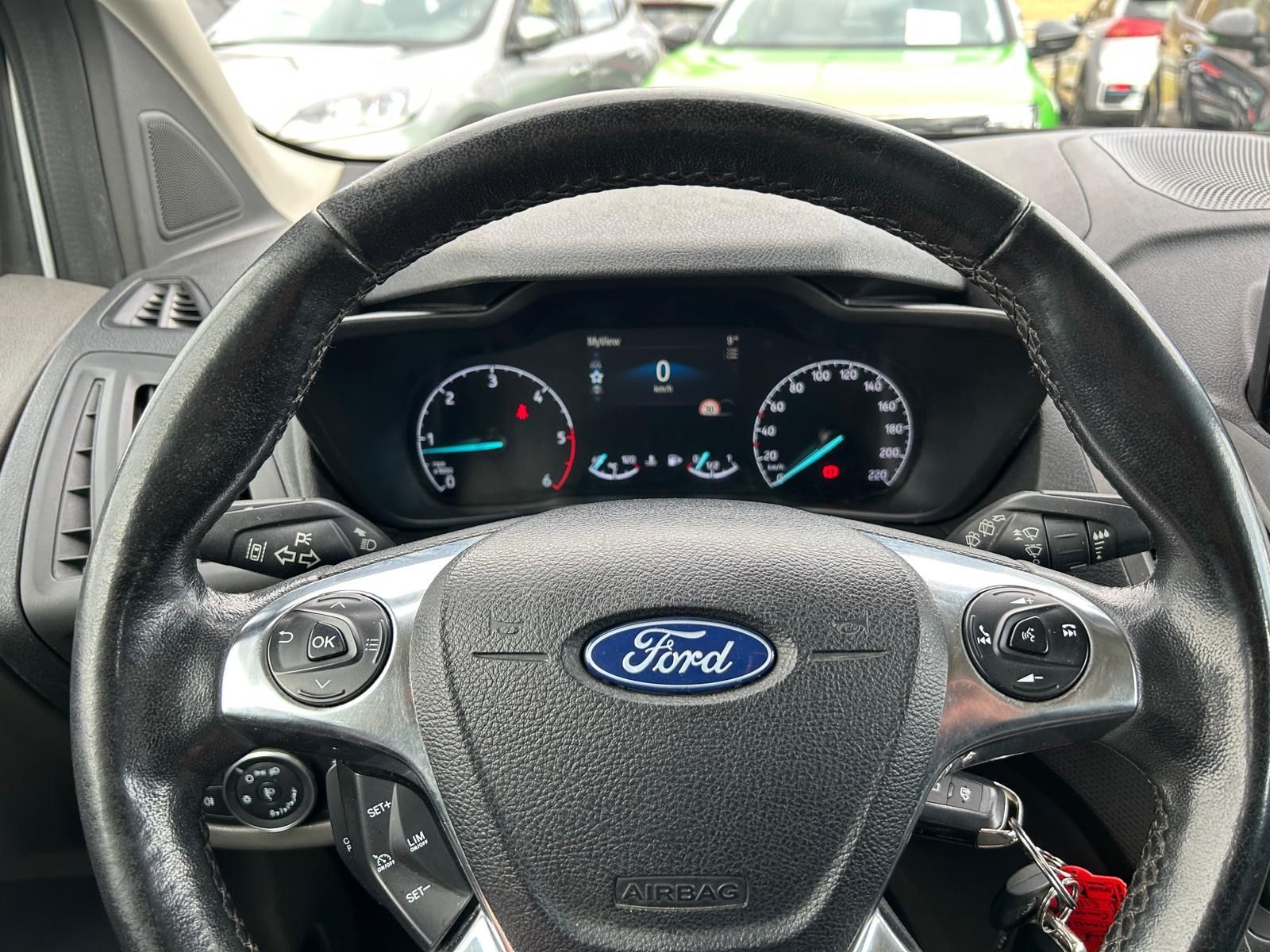 Fahrzeugabbildung Ford Transit Connect Maxi°AHK°Kamera°Navi°PDC°