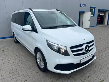 Mercedes V 220 - 3