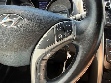 Hyundai i30 cw Trend+Klima+SHZ+Autom.+Garantie