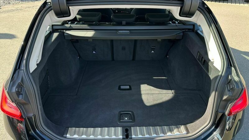 BMW 318i Touring LCPROF LED NAVI SHZ APPLECARPLAY foto 12
