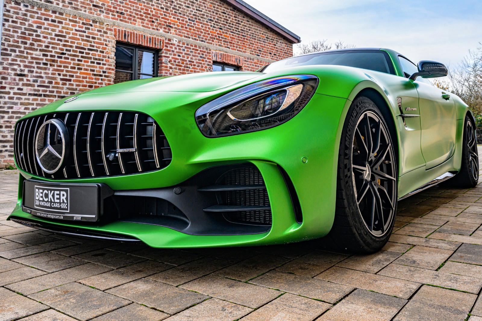 Mercedes-Benz AMG GT R