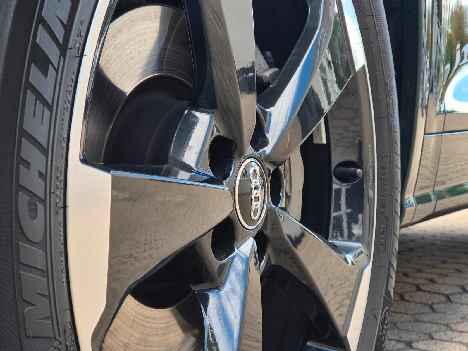 Audi Q5 40 TDI quattro sport S line Sport-Paket Plus