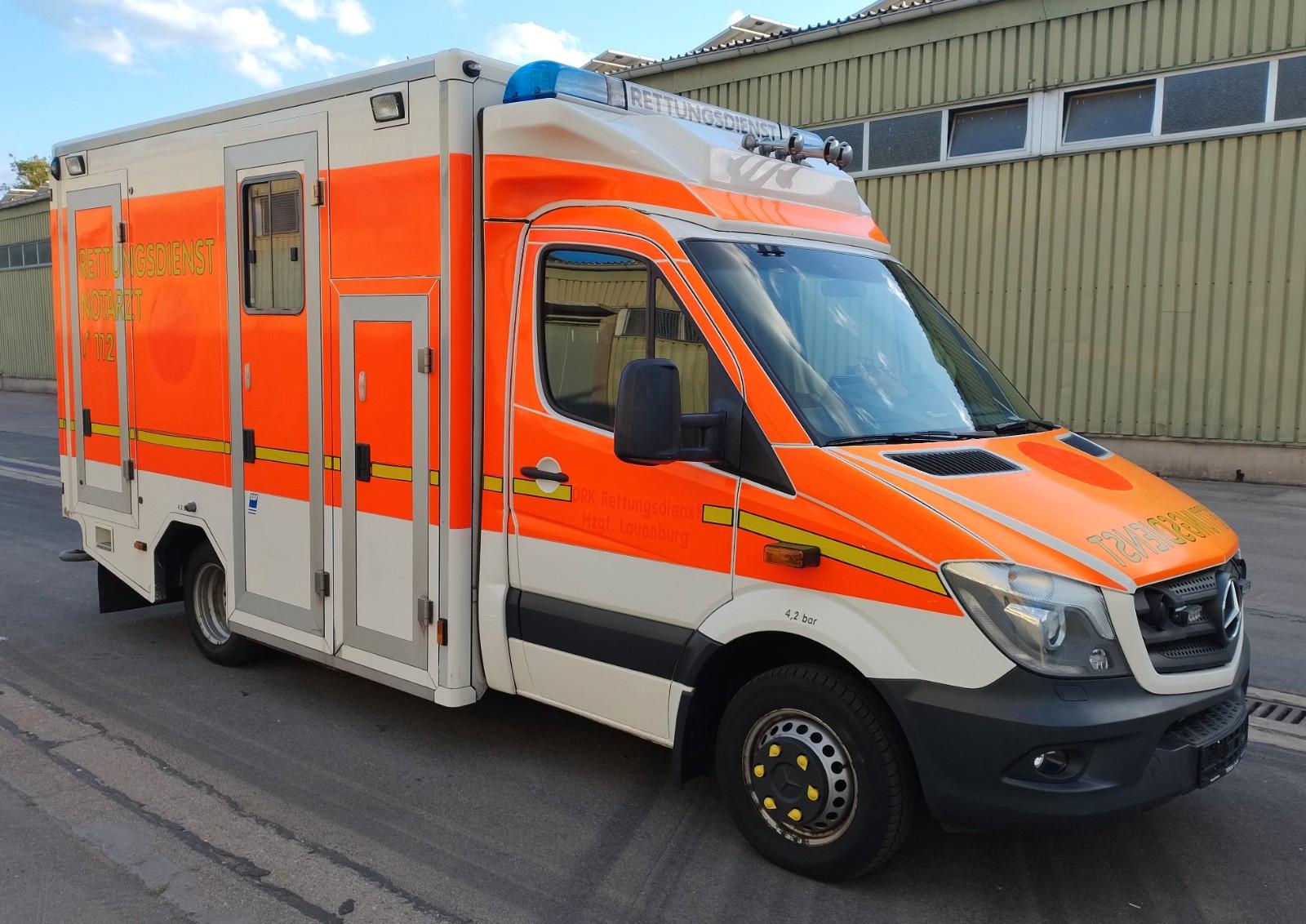 Mercedes-Benz Sprinter II 516 CDI RTW Kranken-Rettungswagen