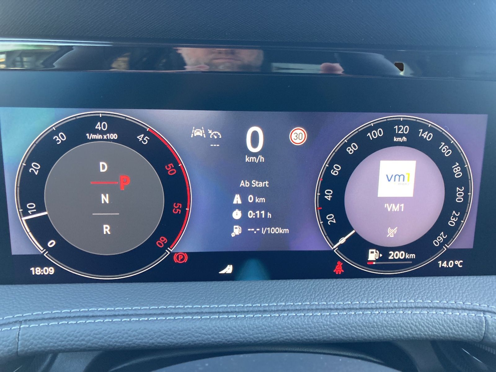 Fahrzeugabbildung SKODA Superb Combi 2.0 TDI L&K, DSG, AZV, Matrix, Navi
